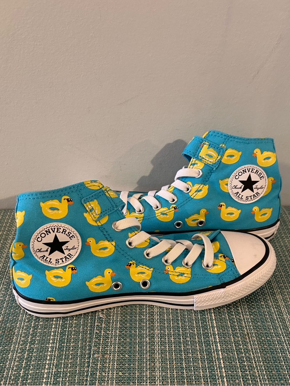 Converse Kids Turquoise High-Top Sneakers with Yellow Duck Print